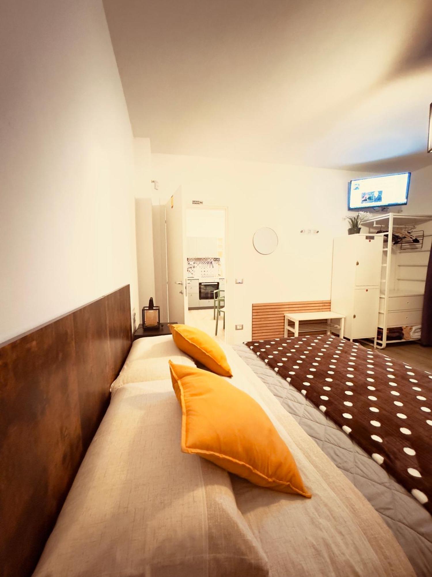 Smart Gold Apartment Luxury Central Бергамо Экстерьер фото